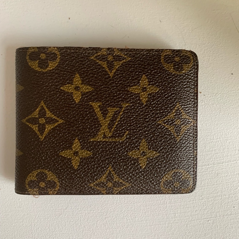SOLD Louis Vuitton Card wallet